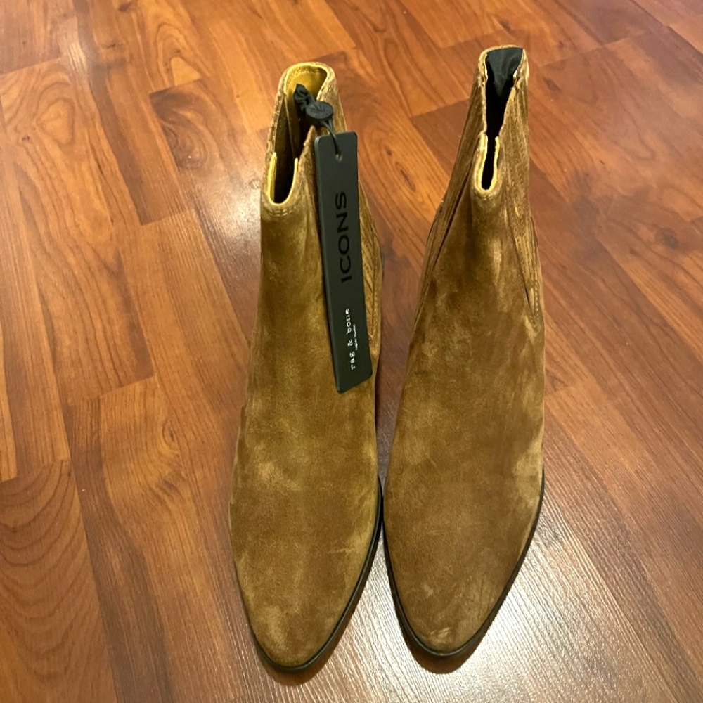 Rag & Bone Brown Chelsea Bootie Size 39 or 8. Brand New with Tags! Great Gift